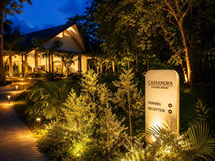 Cassandra Resort Captured Moments